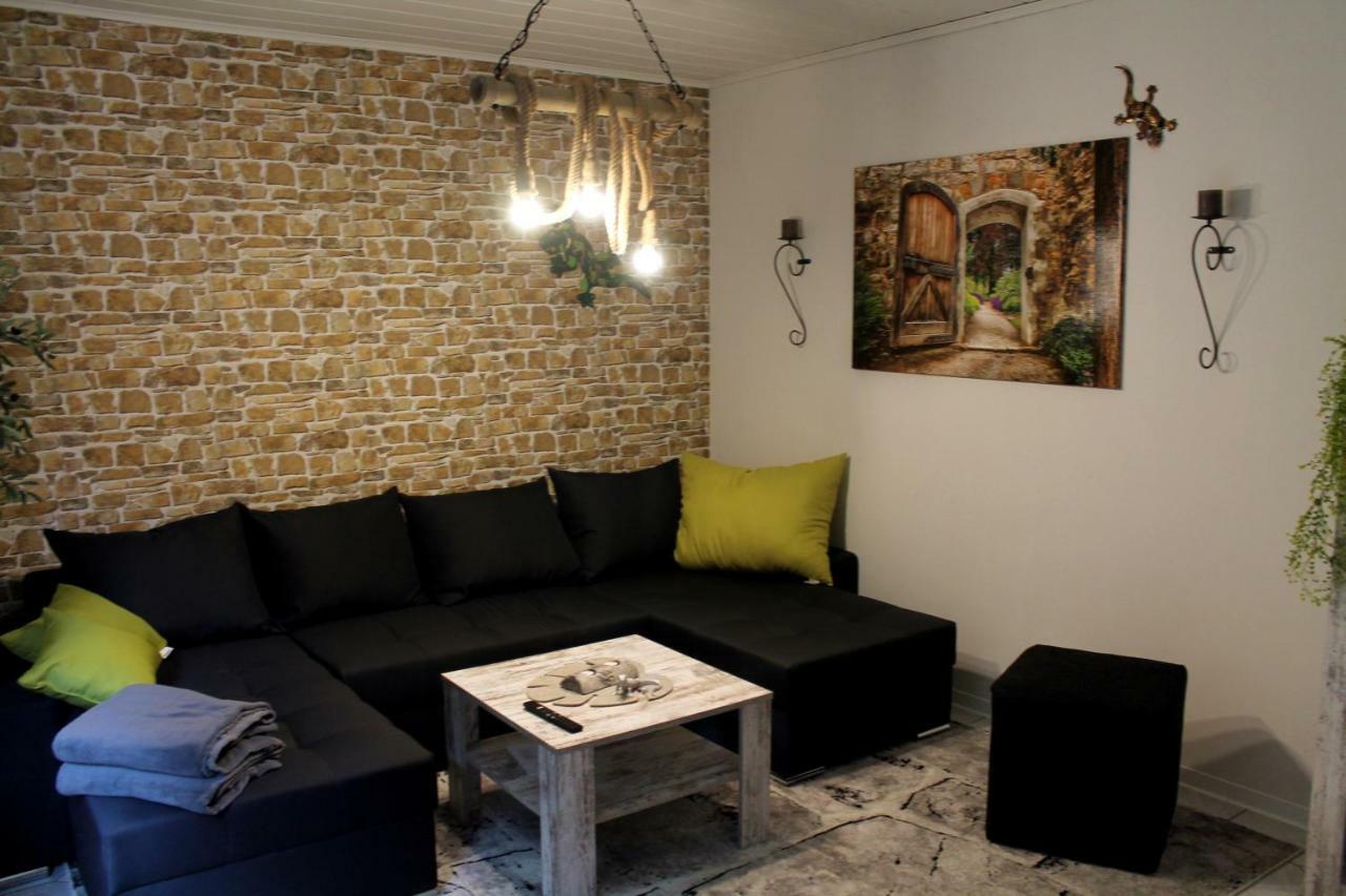 Ferienwohnung " Gecko 2 " 안데르나흐 외부 사진